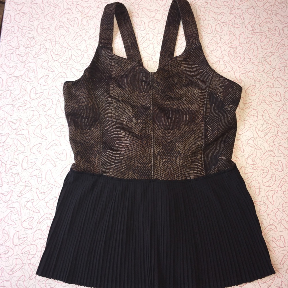 ONCE WORN Lululemon Workout Top